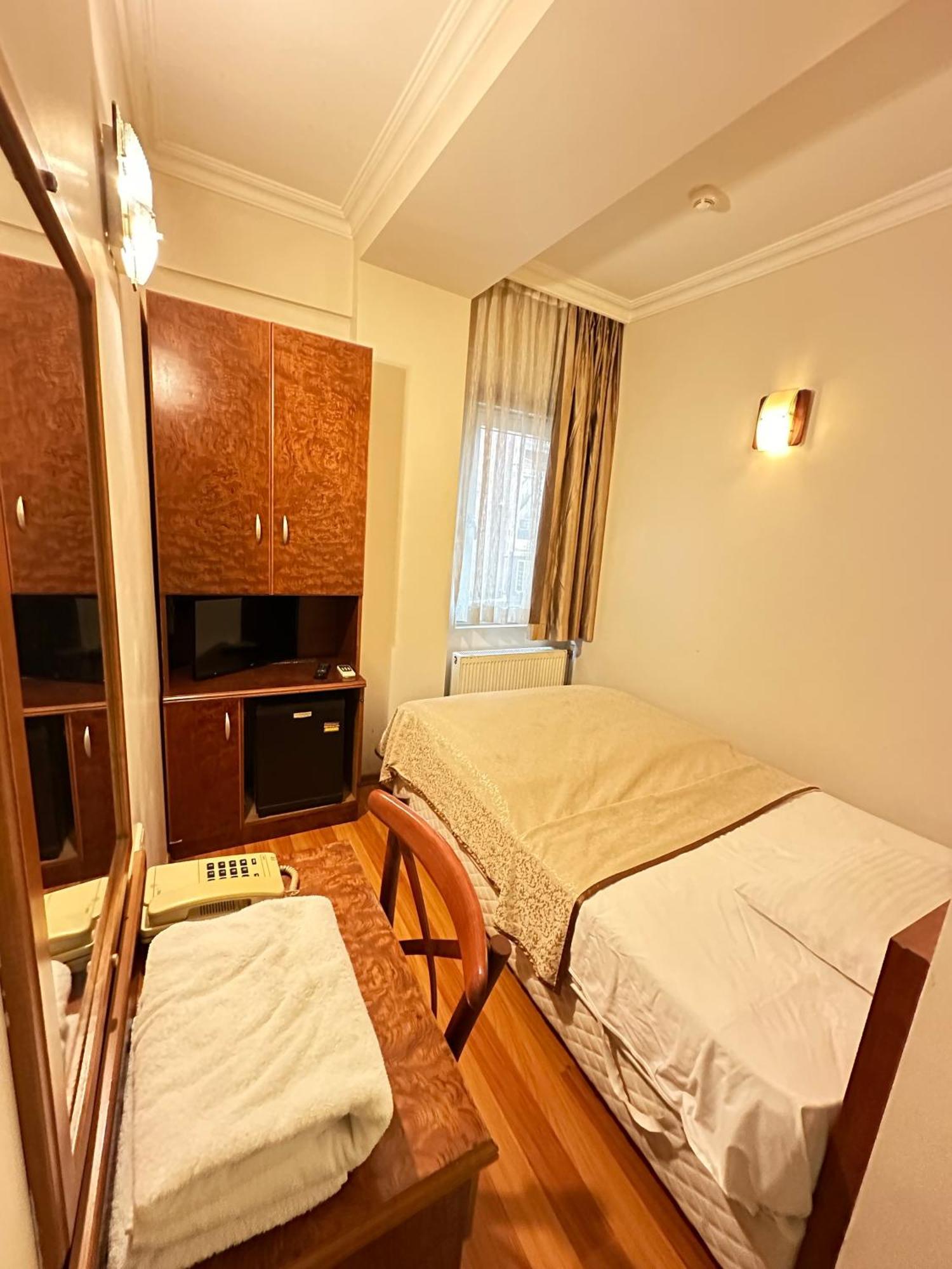 Hotel Nayla Istanbul Exterior photo