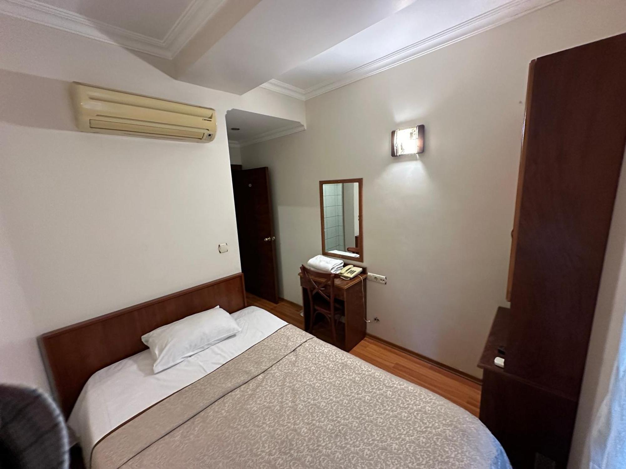 Hotel Nayla Istanbul Exterior photo